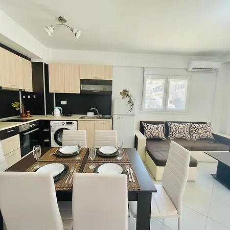 Daire Velvet Apartments, Delta Hospitality *